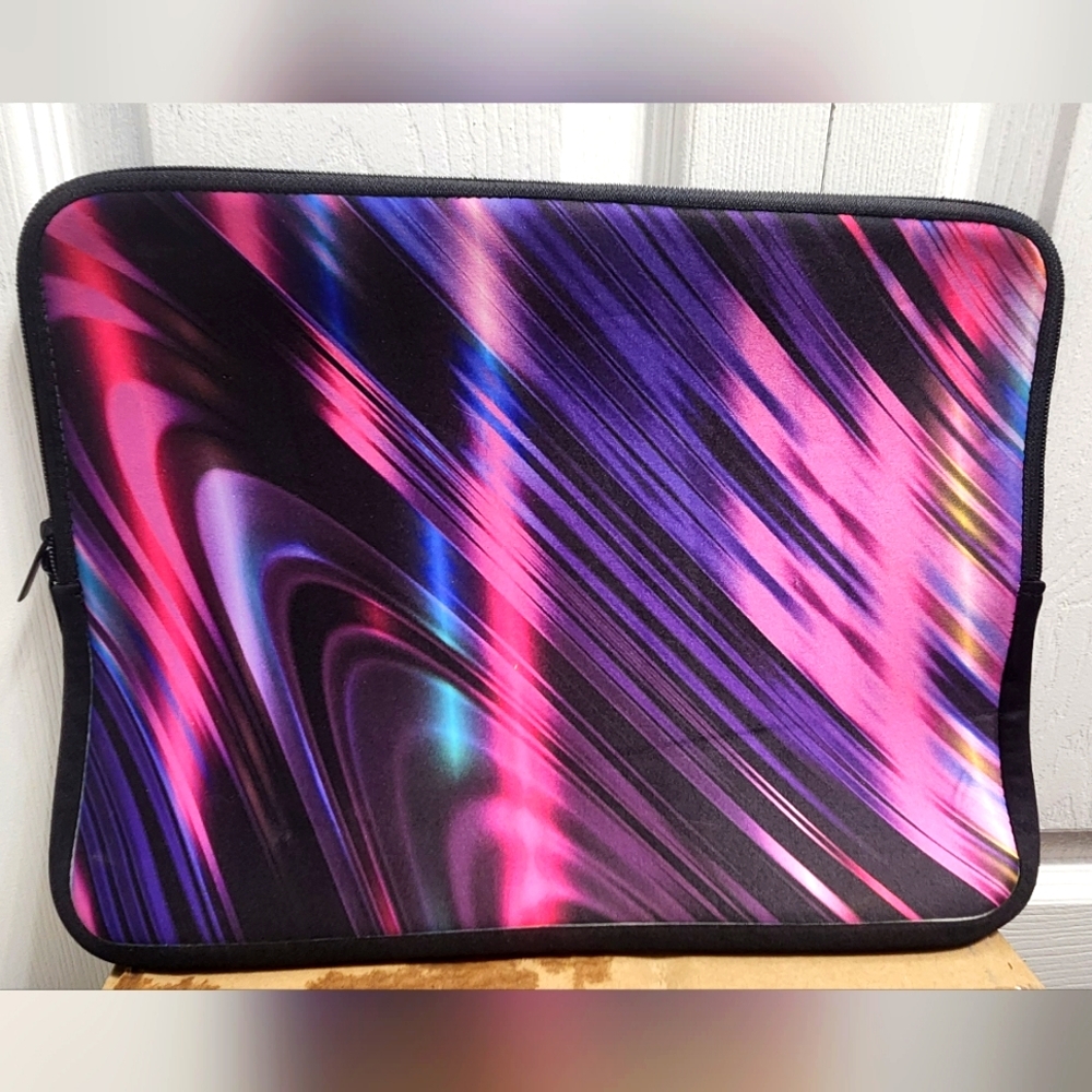 Slim Multicolor Laptop Sleeve (Fits 15in Laptops, Like New)